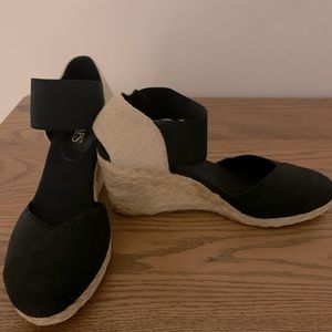 Navy canvas espadrilles with jute heels